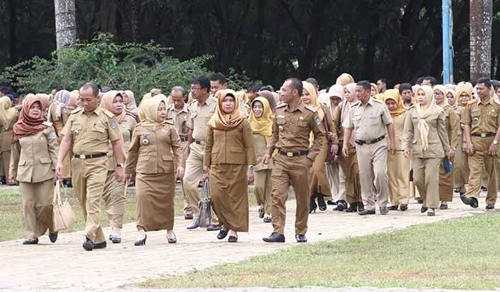 Resmi ! Gaji ASN 2025 Naik, Cek Jadwal Cairnya di Sini 3 kenaikan gaji PNS tahun 2025